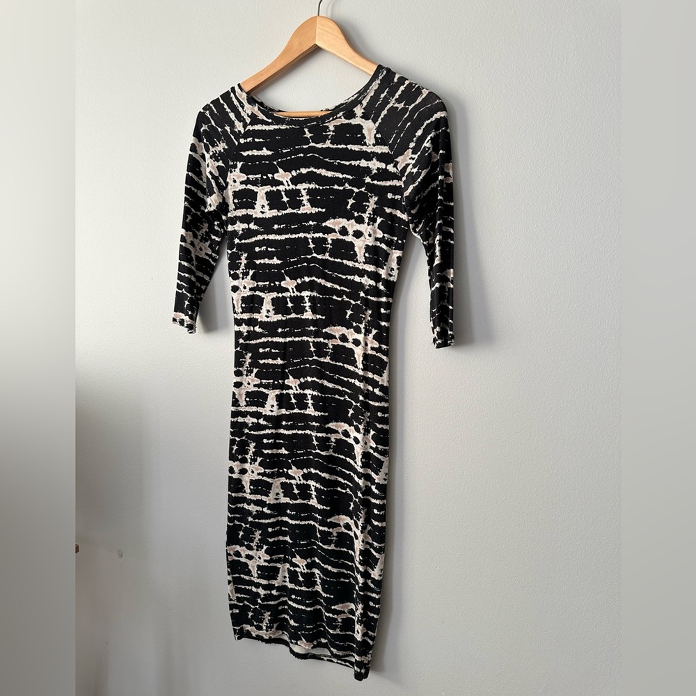 Pattern long fitted dress